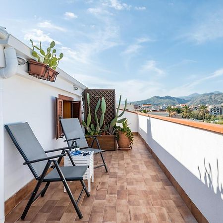 Апартаменты Naxos Charming Penthouse With Swimming Pool X6 Джардини-Наксос Экстерьер фото